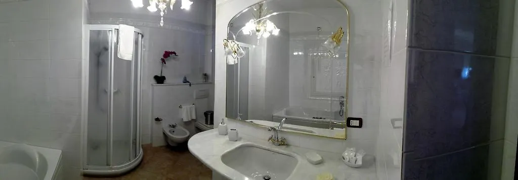 Villa Il Pettirosso Специя